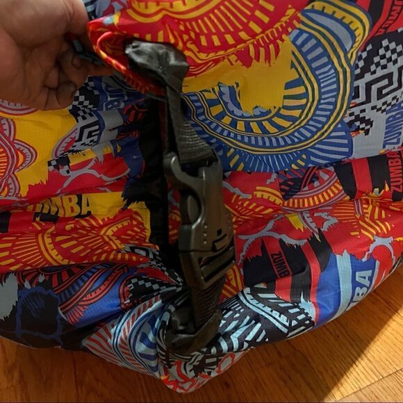 ZUMBA inflatable lounger with carry on tote. Super cute. *Make an offer! - Picture 12 of 17
